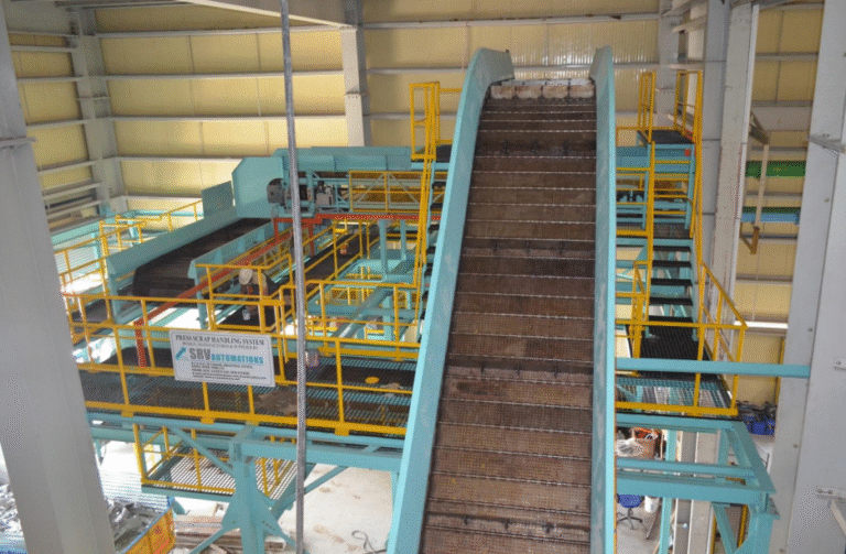 Heavy-Duty Scrap Steel Apron Conveyors scrap hand2