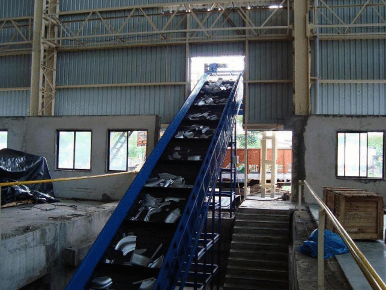 Heavy-Duty Scrap Steel Apron Conveyors scrap hand4